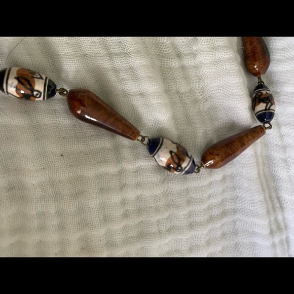 Beaded necklace from Senegal. - Picture 3 of 5